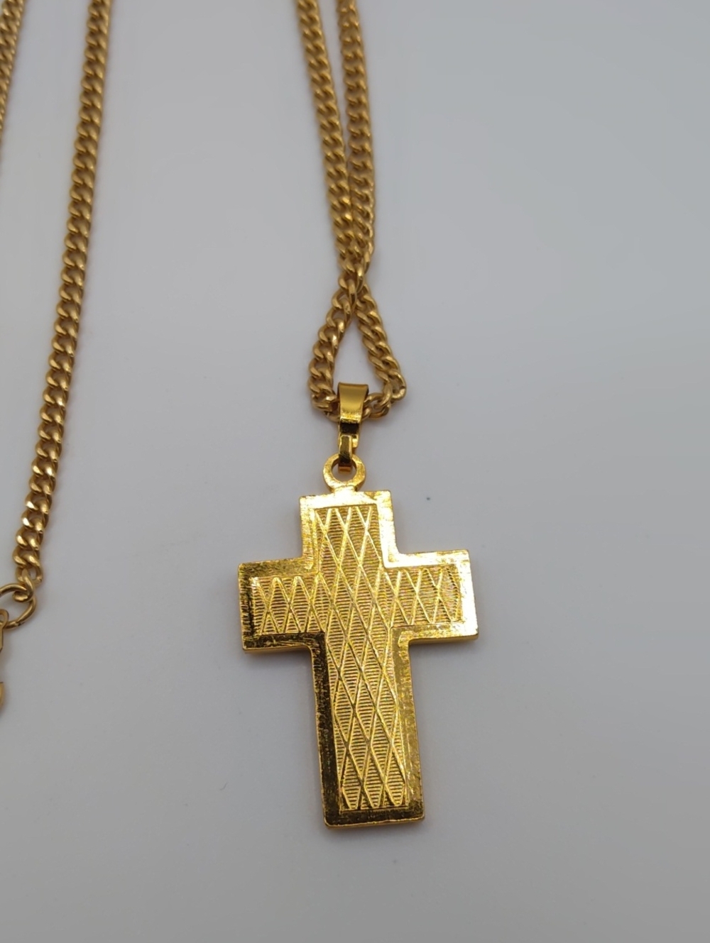 Damascene Cross On A 12k GF Chain - Picture 4 of 6